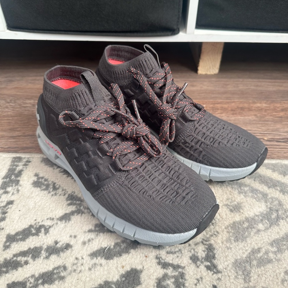 NEW Under Armour Running shoes, 8.5